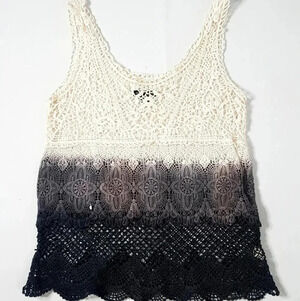 American Eagle  Outfitters XS .Crochet tank Top XS